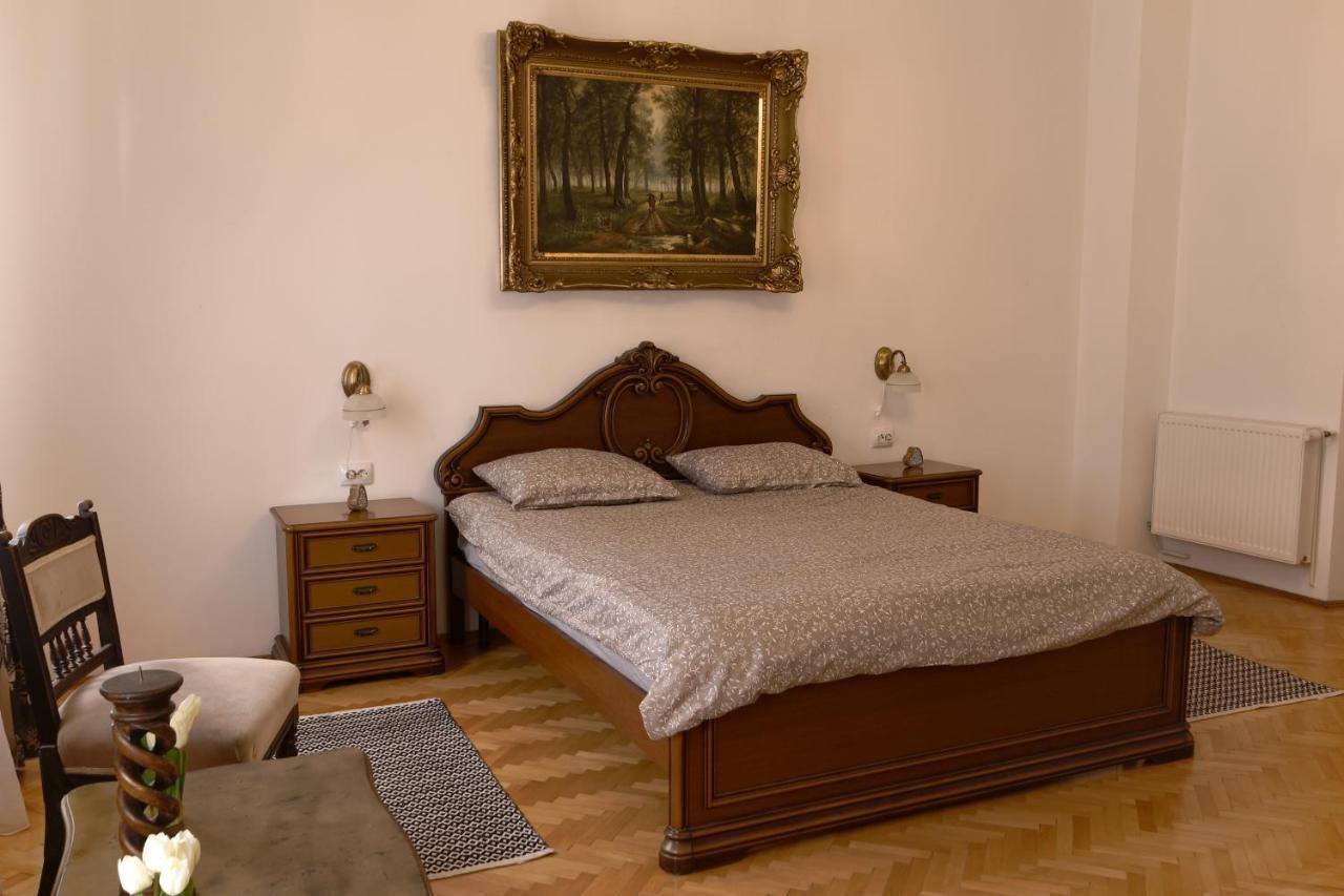 Illo Tempore - Ultracentral Apartment Сигишоара Экстерьер фото